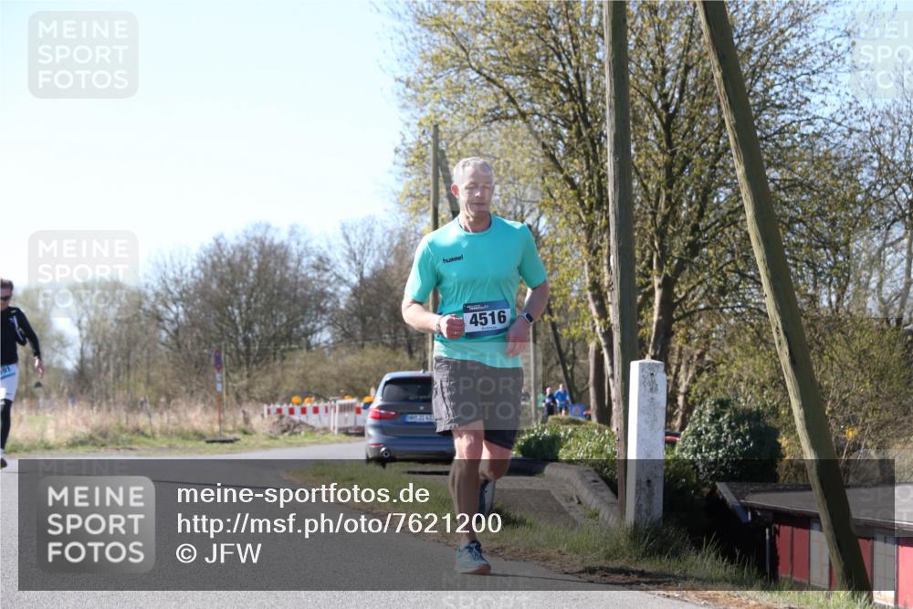 06.04.2025 - 44. Internationalen Wilhelmsburger Insellauf Jannik Wohlers http://msf.ph/oto/7621200 06.04.2025 10:11:02 Laufen 4516 meine-sportfotos.de