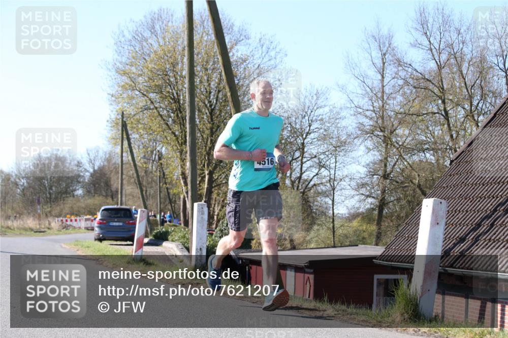 06.04.2025 - 44. Internationalen Wilhelmsburger Insellauf Jannik Wohlers http://msf.ph/oto/7621207 06.04.2025 10:11:03 Laufen 4516 meine-sportfotos.de