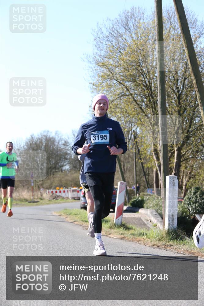 06.04.2025 - 44. Internationalen Wilhelmsburger Insellauf Jannik Wohlers http://msf.ph/oto/7621248 06.04.2025 10:11:30 Laufen 3195 meine-sportfotos.de