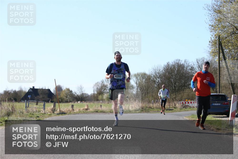 06.04.2025 - 44. Internationalen Wilhelmsburger Insellauf Jannik Wohlers http://msf.ph/oto/7621270 06.04.2025 10:11:45 Laufen 4282, 31, 4321 meine-sportfotos.de