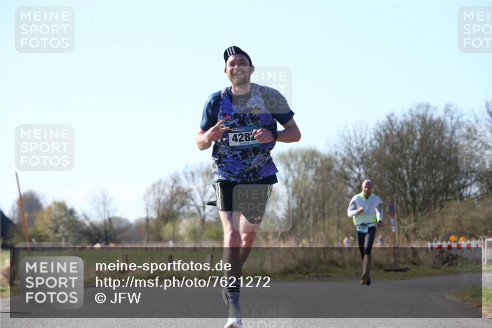 06.04.2025 - 44. Internationalen Wilhelmsburger Insellauf Jannik Wohlers http://msf.ph/oto/7621272 06.04.2025 10:11:45 Laufen 4282 meine-sportfotos.de