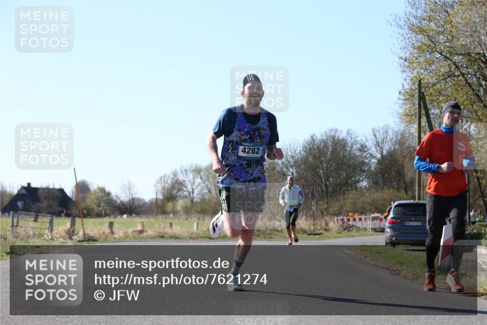 06.04.2025 - 44. Internationalen Wilhelmsburger Insellauf Jannik Wohlers http://msf.ph/oto/7621274 06.04.2025 10:11:46 Laufen 4282, 31, 4321 meine-sportfotos.de
