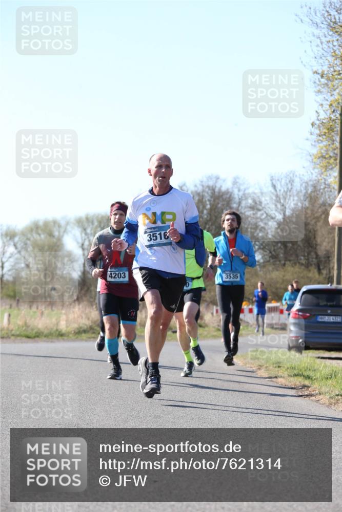 06.04.2025 - 44. Internationalen Wilhelmsburger Insellauf Jannik Wohlers http://msf.ph/oto/7621314 06.04.2025 10:12:10 Laufen 4203, 3516, 3535, 2017, 31, 4323 meine-sportfotos.de