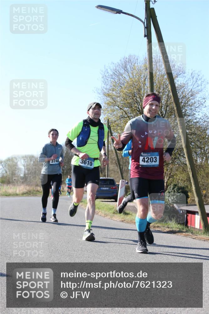 06.04.2025 - 44. Internationalen Wilhelmsburger Insellauf Jannik Wohlers http://msf.ph/oto/7621323 06.04.2025 10:12:13 Laufen 3748, 3610, 4203 meine-sportfotos.de