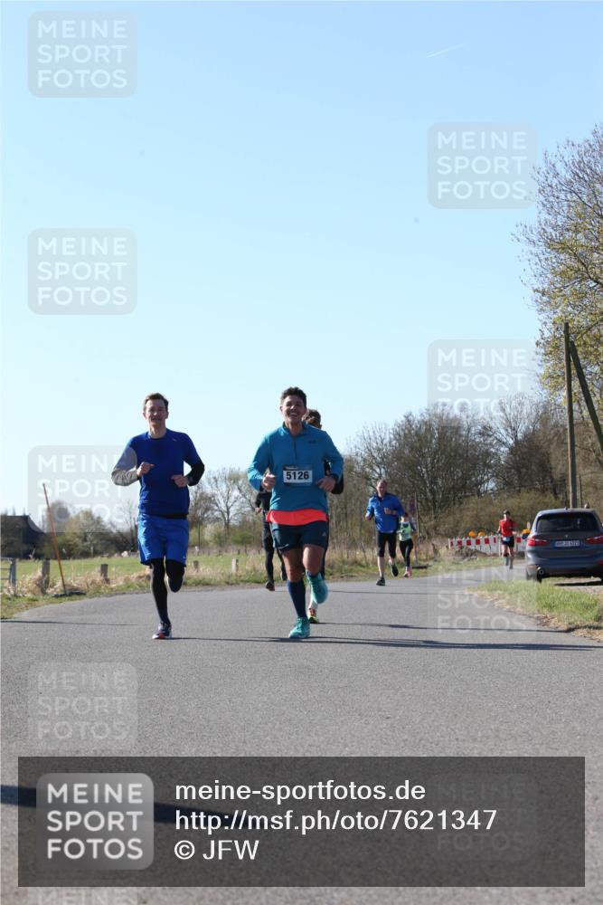 06.04.2025 - 44. Internationalen Wilhelmsburger Insellauf Jannik Wohlers http://msf.ph/oto/7621347 06.04.2025 10:12:22 Laufen 5126, 31, 4323 meine-sportfotos.de