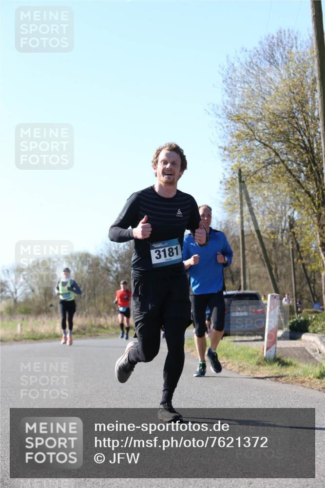 06.04.2025 - 44. Internationalen Wilhelmsburger Insellauf Jannik Wohlers http://msf.ph/oto/7621372 06.04.2025 10:12:28 Laufen 3181 meine-sportfotos.de