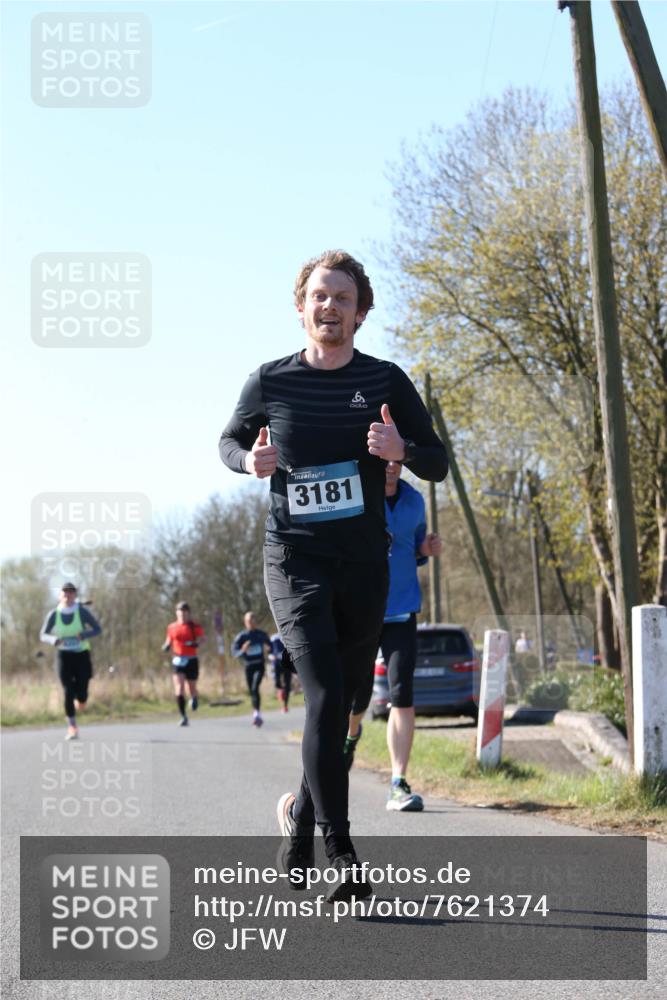06.04.2025 - 44. Internationalen Wilhelmsburger Insellauf Jannik Wohlers http://msf.ph/oto/7621374 06.04.2025 10:12:28 Laufen 3181 meine-sportfotos.de