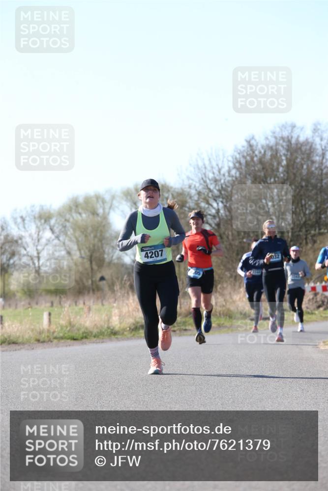 06.04.2025 - 44. Internationalen Wilhelmsburger Insellauf Jannik Wohlers http://msf.ph/oto/7621379 06.04.2025 10:12:31 Laufen 4207, 05 meine-sportfotos.de