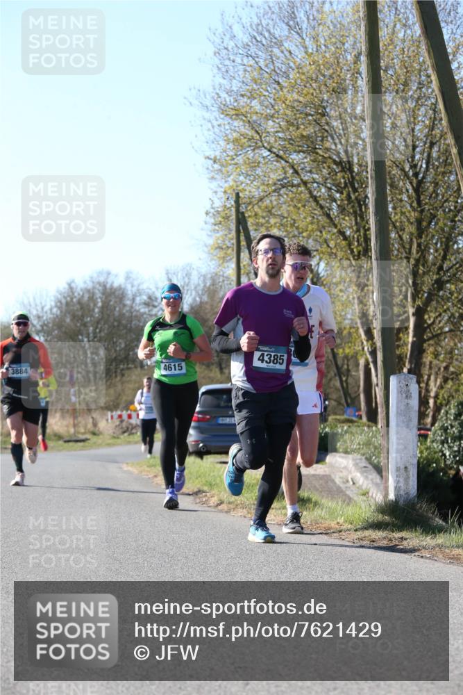 06.04.2025 - 44. Internationalen Wilhelmsburger Insellauf Jannik Wohlers http://msf.ph/oto/7621429 06.04.2025 10:12:43 Laufen 3884, 4615, 14356314, 4385 meine-sportfotos.de