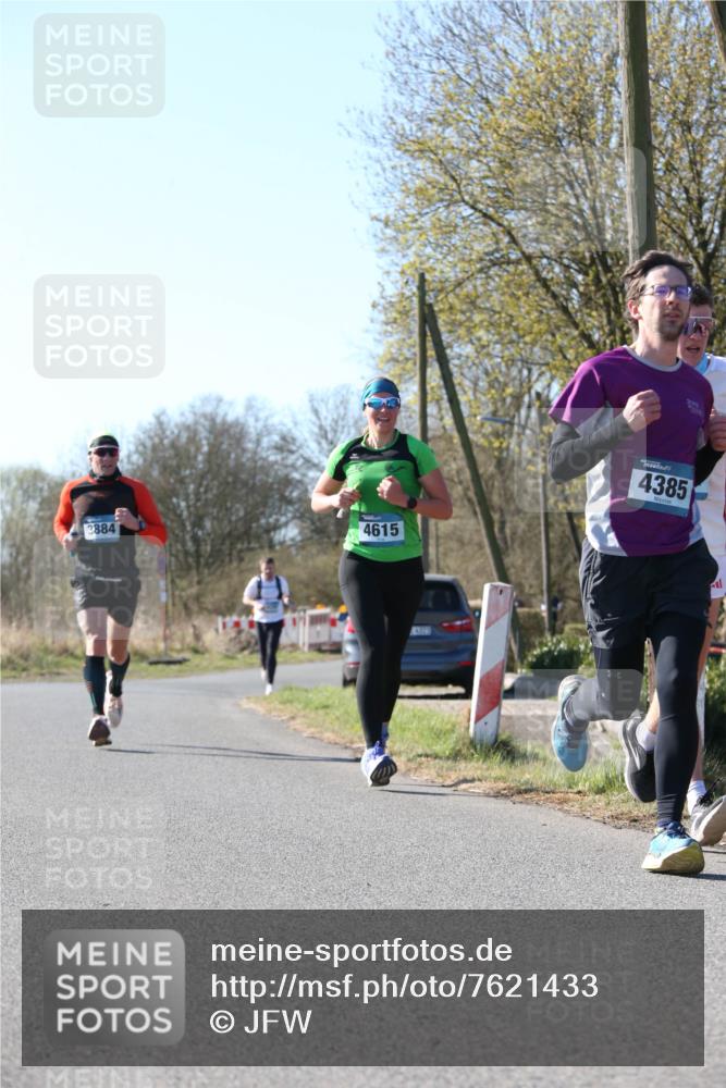 06.04.2025 - 44. Internationalen Wilhelmsburger Insellauf Jannik Wohlers http://msf.ph/oto/7621433 06.04.2025 10:12:44 Laufen 3884, 4615, 4385 meine-sportfotos.de