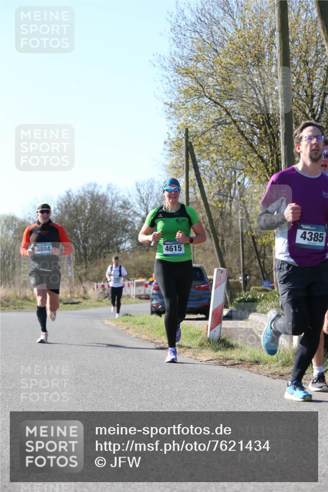 06.04.2025 - 44. Internationalen Wilhelmsburger Insellauf Jannik Wohlers http://msf.ph/oto/7621434 06.04.2025 10:12:44 Laufen 3884, 4615, 4385 meine-sportfotos.de