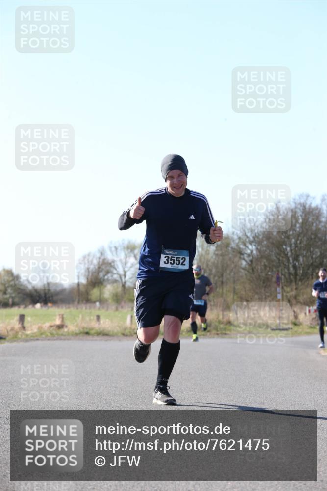 06.04.2025 - 44. Internationalen Wilhelmsburger Insellauf Jannik Wohlers http://msf.ph/oto/7621475 06.04.2025 10:13:02 Laufen 3552 meine-sportfotos.de