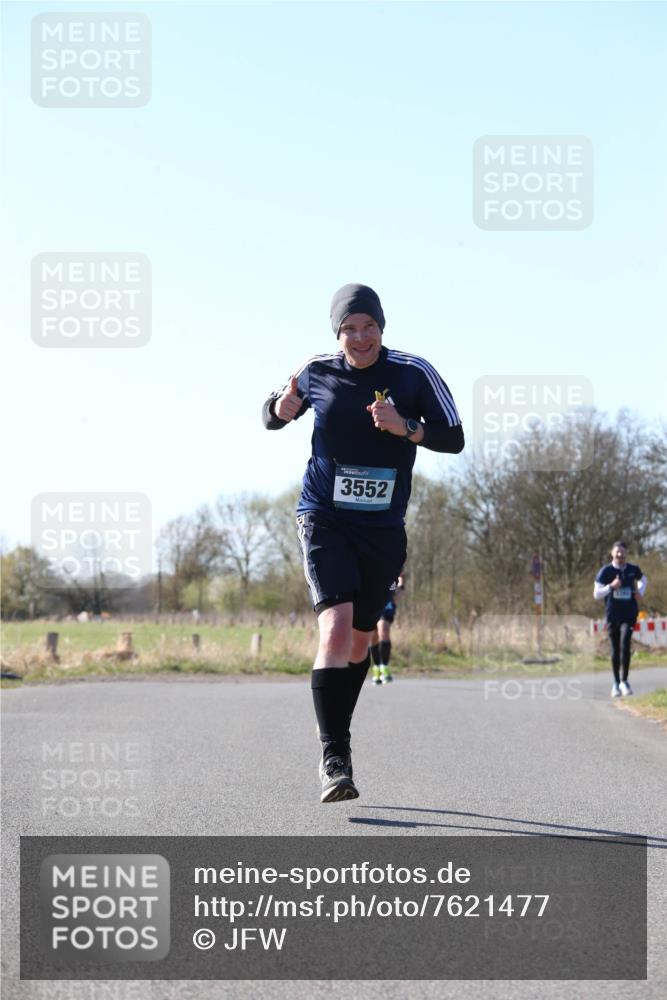 06.04.2025 - 44. Internationalen Wilhelmsburger Insellauf Jannik Wohlers http://msf.ph/oto/7621477 06.04.2025 10:13:02 Laufen 3552 meine-sportfotos.de