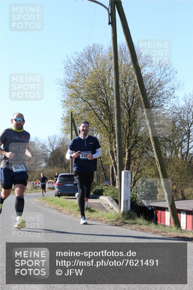 06.04.2025 - 44. Internationalen Wilhelmsburger Insellauf Jannik Wohlers http://msf.ph/oto/7621491 06.04.2025 10:13:09 Laufen 5070, 31, 4923, 338 meine-sportfotos.de