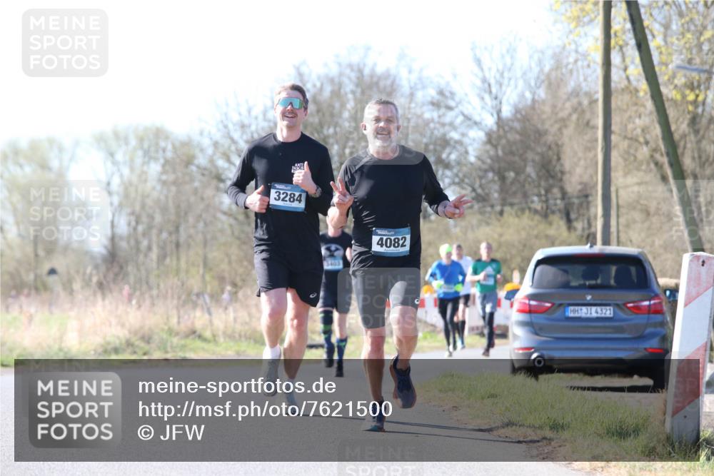 06.04.2025 - 44. Internationalen Wilhelmsburger Insellauf Jannik Wohlers http://msf.ph/oto/7621500 06.04.2025 10:13:17 Laufen 3284, 3403, 4082, 31, 4321 meine-sportfotos.de