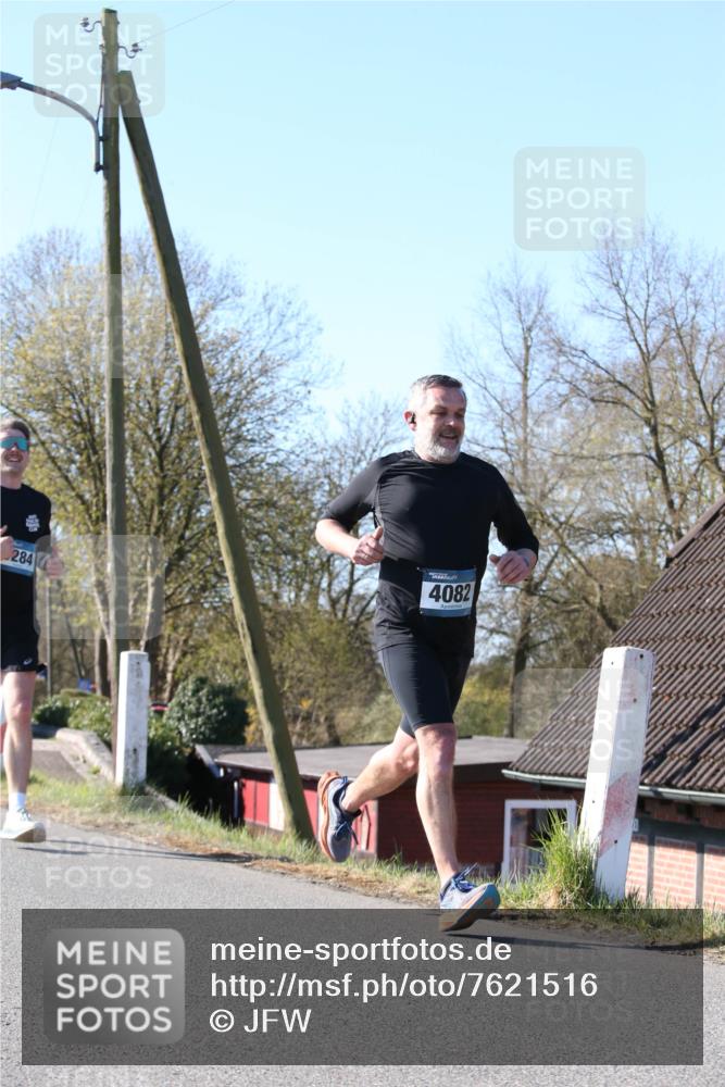 06.04.2025 - 44. Internationalen Wilhelmsburger Insellauf Jannik Wohlers http://msf.ph/oto/7621516 06.04.2025 10:13:20 Laufen 284, 4082 meine-sportfotos.de