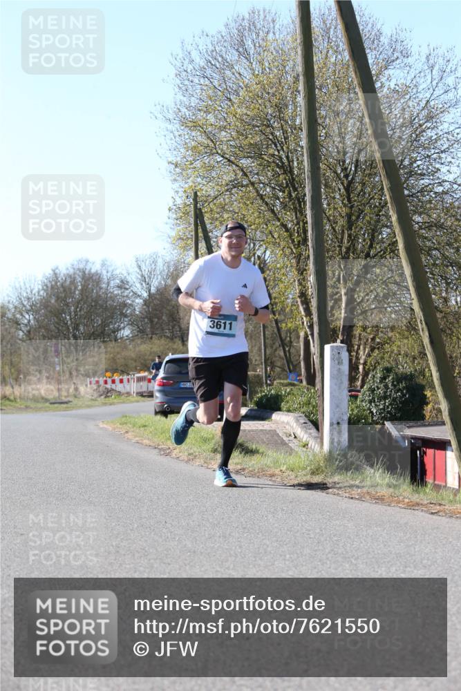 06.04.2025 - 44. Internationalen Wilhelmsburger Insellauf Jannik Wohlers http://msf.ph/oto/7621550 06.04.2025 10:13:32 Laufen 3611 meine-sportfotos.de