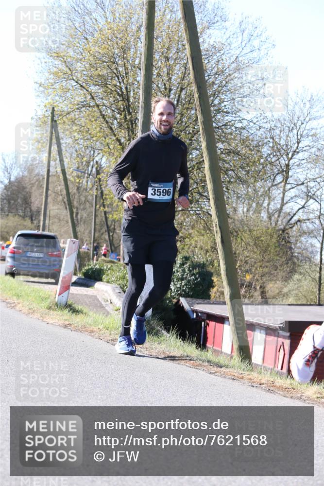 06.04.2025 - 44. Internationalen Wilhelmsburger Insellauf Jannik Wohlers http://msf.ph/oto/7621568 06.04.2025 10:13:49 Laufen 8, 31, 4323, 3596 meine-sportfotos.de