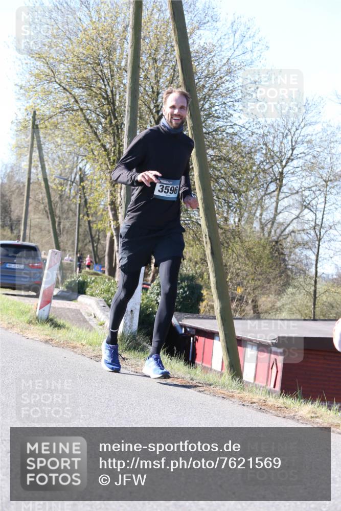 06.04.2025 - 44. Internationalen Wilhelmsburger Insellauf Jannik Wohlers http://msf.ph/oto/7621569 06.04.2025 10:13:49 Laufen 31, 4173, 3596 meine-sportfotos.de
