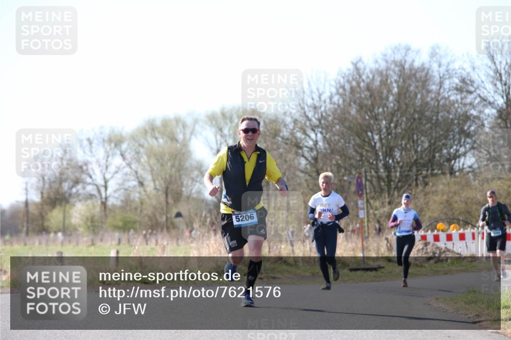 06.04.2025 - 44. Internationalen Wilhelmsburger Insellauf Jannik Wohlers http://msf.ph/oto/7621576 06.04.2025 10:14:04 Laufen 5206, 2 meine-sportfotos.de