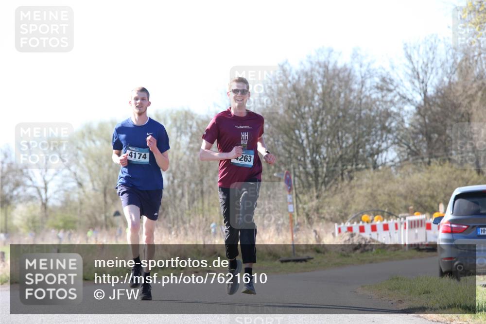 06.04.2025 - 44. Internationalen Wilhelmsburger Insellauf Jannik Wohlers http://msf.ph/oto/7621610 06.04.2025 10:14:22 Laufen 4174, 263 meine-sportfotos.de