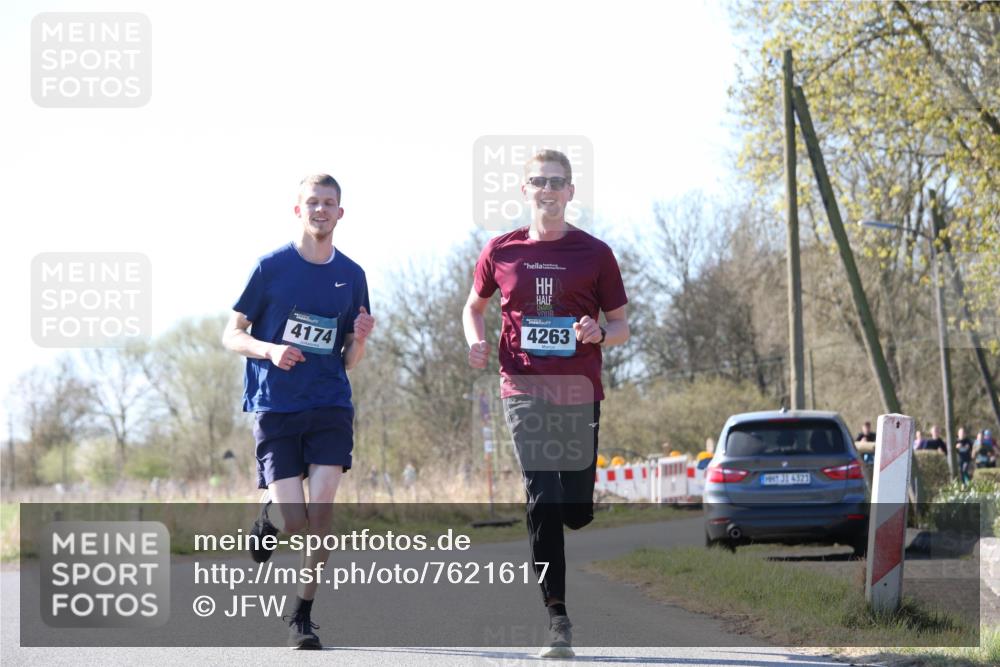 06.04.2025 - 44. Internationalen Wilhelmsburger Insellauf Jannik Wohlers http://msf.ph/oto/7621617 06.04.2025 10:14:25 Laufen 4174, 4263, 31, 4323 meine-sportfotos.de