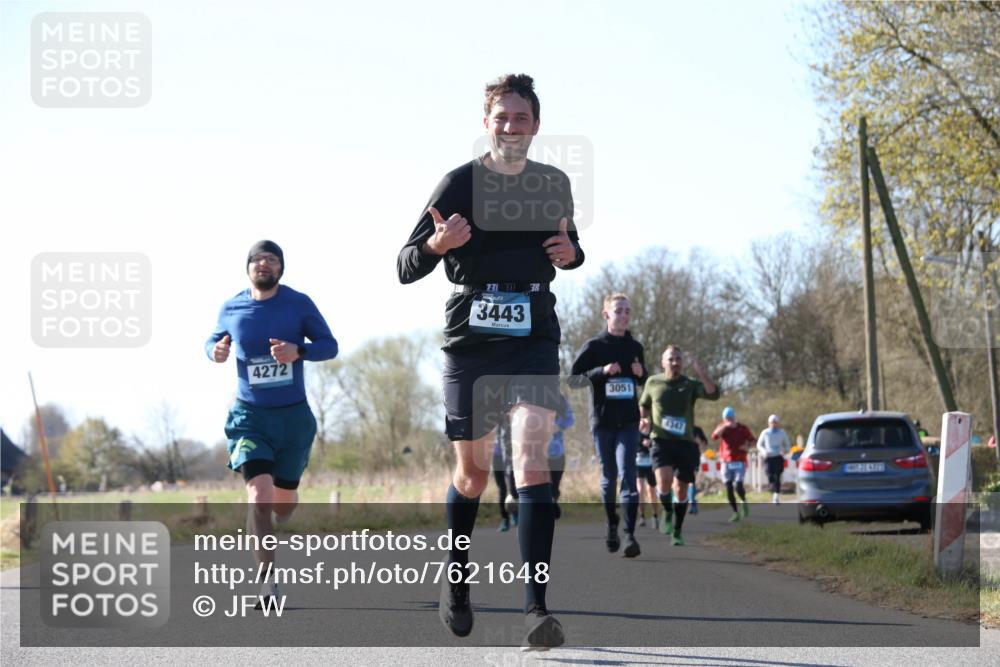 06.04.2025 - 44. Internationalen Wilhelmsburger Insellauf Jannik Wohlers http://msf.ph/oto/7621648 06.04.2025 10:14:47 Laufen 4272, 7320, 3443, 3, 3051, 4347 meine-sportfotos.de