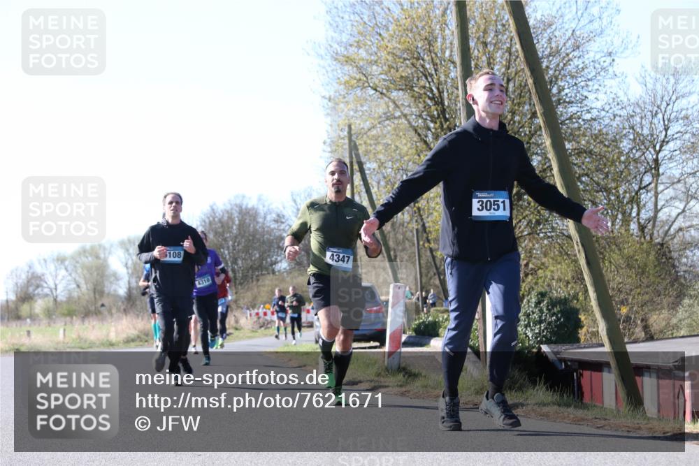06.04.2025 - 44. Internationalen Wilhelmsburger Insellauf Jannik Wohlers http://msf.ph/oto/7621671 06.04.2025 10:14:51 Laufen 108, 4310, 4347, 3051 meine-sportfotos.de