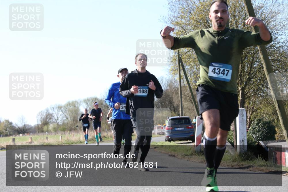 06.04.2025 - 44. Internationalen Wilhelmsburger Insellauf Jannik Wohlers http://msf.ph/oto/7621681 06.04.2025 10:14:53 Laufen 34, 108, 31, 4323, 4347 meine-sportfotos.de