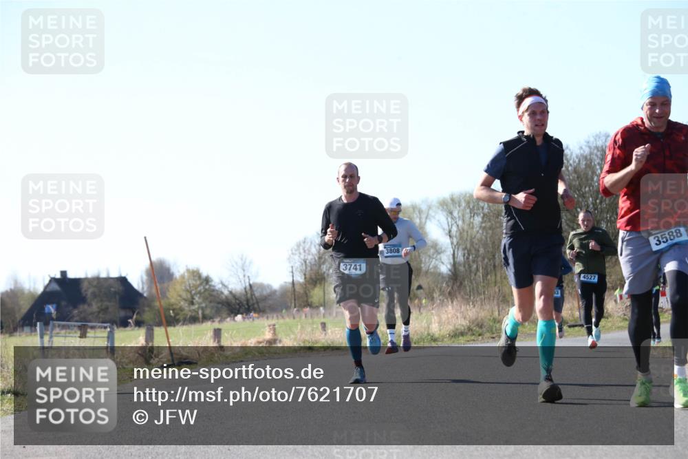 06.04.2025 - 44. Internationalen Wilhelmsburger Insellauf Jannik Wohlers http://msf.ph/oto/7621707 06.04.2025 10:14:58 Laufen 3741, 3808, 4527, 93, 3588 meine-sportfotos.de