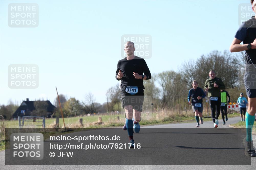 06.04.2025 - 44. Internationalen Wilhelmsburger Insellauf Jannik Wohlers http://msf.ph/oto/7621716 06.04.2025 10:14:59 Laufen 3741, 3793, 4527 meine-sportfotos.de