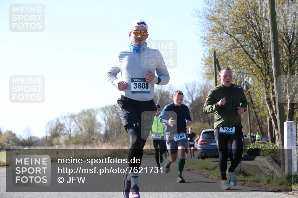 06.04.2025 - 44. Internationalen Wilhelmsburger Insellauf Jannik Wohlers http://msf.ph/oto/7621731 06.04.2025 10:15:03 Laufen 3808, 3542, 3793, 4527 meine-sportfotos.de