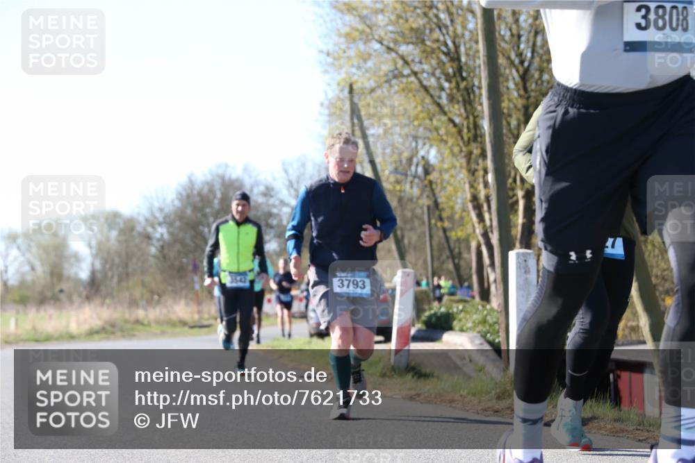 06.04.2025 - 44. Internationalen Wilhelmsburger Insellauf Jannik Wohlers http://msf.ph/oto/7621733 06.04.2025 10:15:04 Laufen 3542, 3793, 3808 meine-sportfotos.de