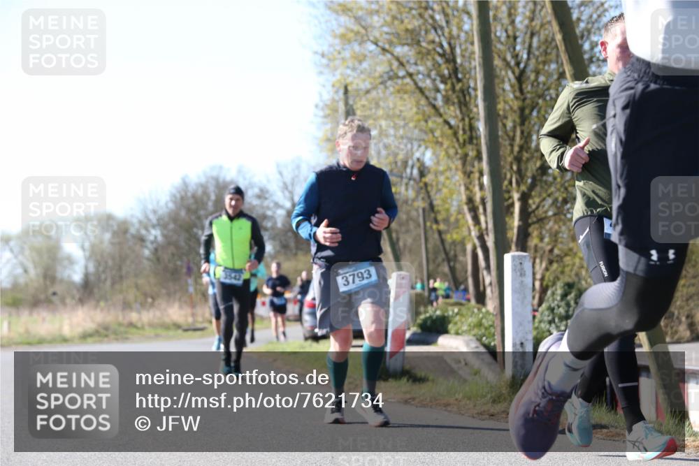 06.04.2025 - 44. Internationalen Wilhelmsburger Insellauf Jannik Wohlers http://msf.ph/oto/7621734 06.04.2025 10:15:04 Laufen 3542, 3793 meine-sportfotos.de