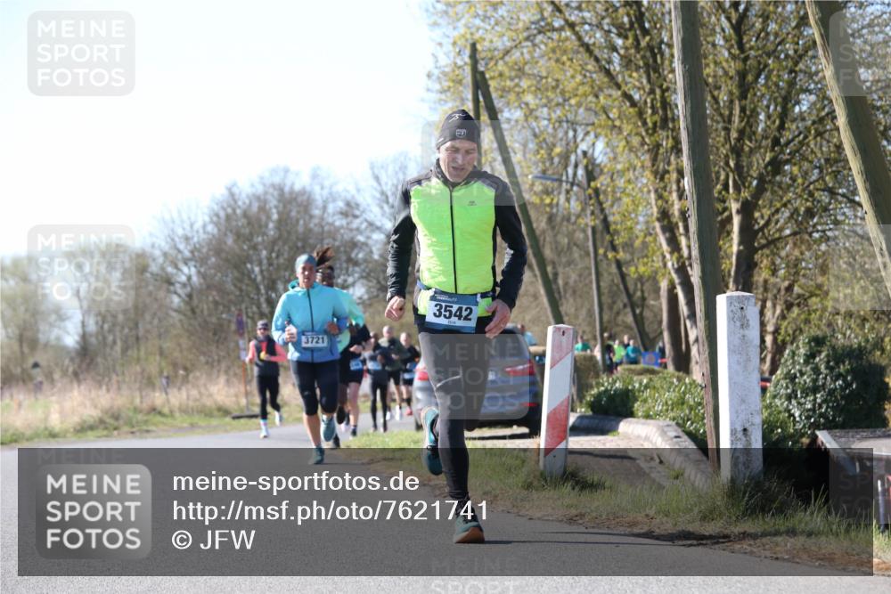 06.04.2025 - 44. Internationalen Wilhelmsburger Insellauf Jannik Wohlers http://msf.ph/oto/7621741 06.04.2025 10:15:05 Laufen 3721, 3542 meine-sportfotos.de