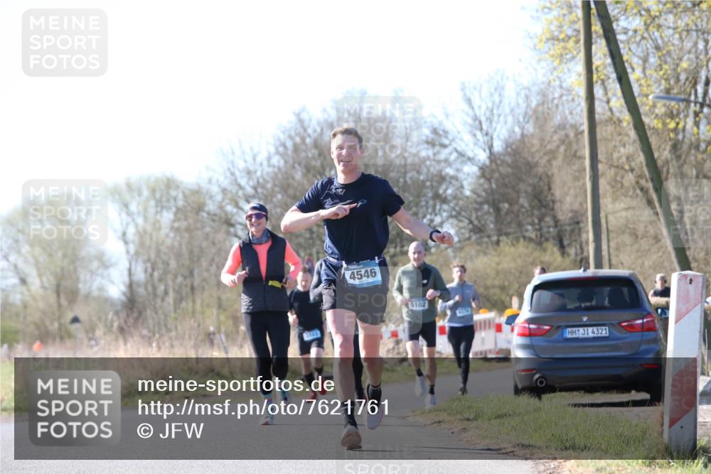 06.04.2025 - 44. Internationalen Wilhelmsburger Insellauf Jannik Wohlers http://msf.ph/oto/7621761 06.04.2025 10:15:11 Laufen 3323, 4546, 5102, 4979, 4321 meine-sportfotos.de