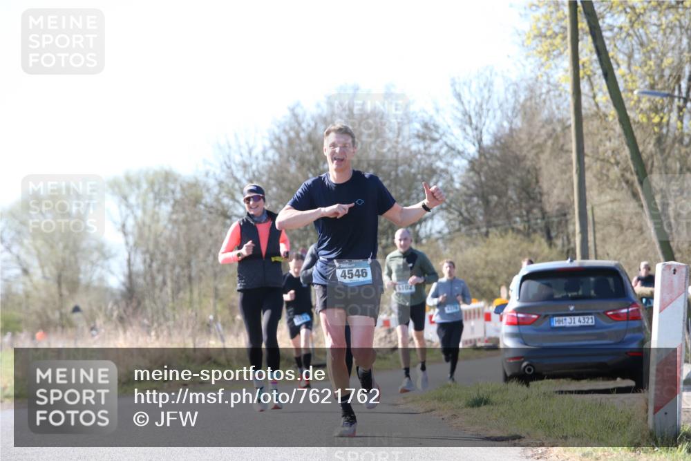 06.04.2025 - 44. Internationalen Wilhelmsburger Insellauf Jannik Wohlers http://msf.ph/oto/7621762 06.04.2025 10:15:11 Laufen 4546, 5102, 4321 meine-sportfotos.de