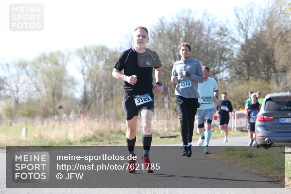 06.04.2025 - 44. Internationalen Wilhelmsburger Insellauf Jannik Wohlers http://msf.ph/oto/7621785 06.04.2025 10:15:18 Laufen 3323, 4370, 3623, 31 meine-sportfotos.de