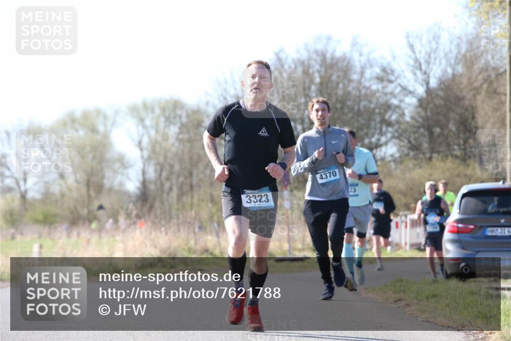 06.04.2025 - 44. Internationalen Wilhelmsburger Insellauf Jannik Wohlers http://msf.ph/oto/7621788 06.04.2025 10:15:18 Laufen 3323, 4370, 23, 31, 4 meine-sportfotos.de