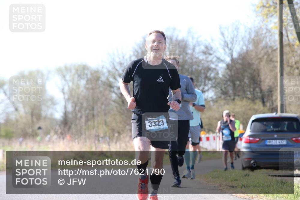 06.04.2025 - 44. Internationalen Wilhelmsburger Insellauf Jannik Wohlers http://msf.ph/oto/7621790 06.04.2025 10:15:19 Laufen 3323, 28, 31, 4323 meine-sportfotos.de