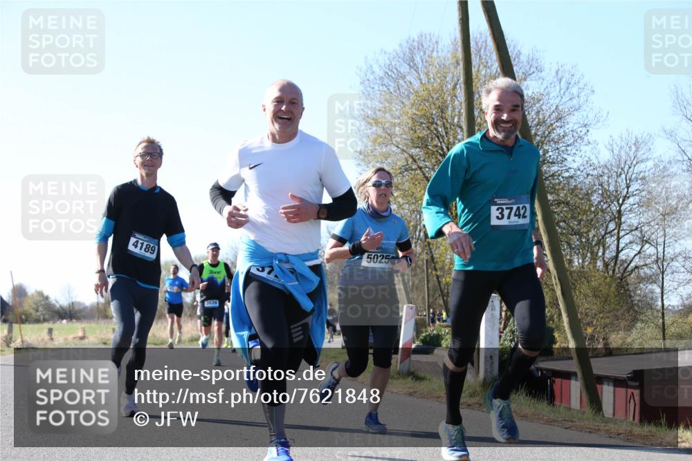 06.04.2025 - 44. Internationalen Wilhelmsburger Insellauf Jannik Wohlers http://msf.ph/oto/7621848 06.04.2025 10:15:39 Laufen 4189, 3939, 5025, 3742 meine-sportfotos.de