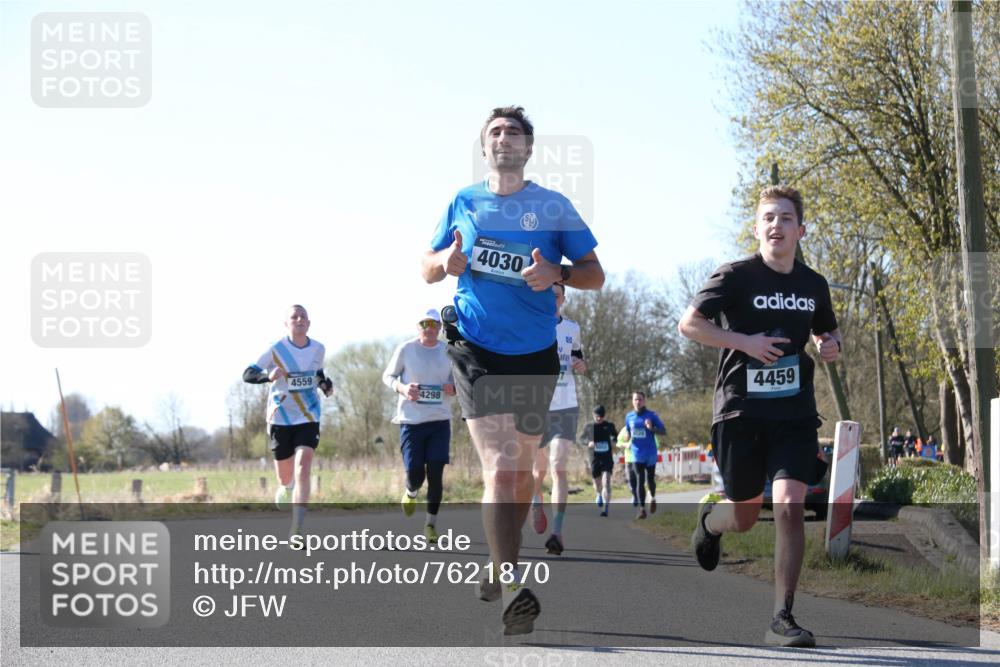 06.04.2025 - 44. Internationalen Wilhelmsburger Insellauf Jannik Wohlers http://msf.ph/oto/7621870 06.04.2025 10:15:45 Laufen 4559, 4298, 4030, 4459 meine-sportfotos.de