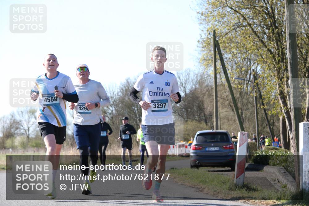 06.04.2025 - 44. Internationalen Wilhelmsburger Insellauf Jannik Wohlers http://msf.ph/oto/7621877 06.04.2025 10:15:46 Laufen 4559, 4298, 471, 3297, 31, 4323 meine-sportfotos.de