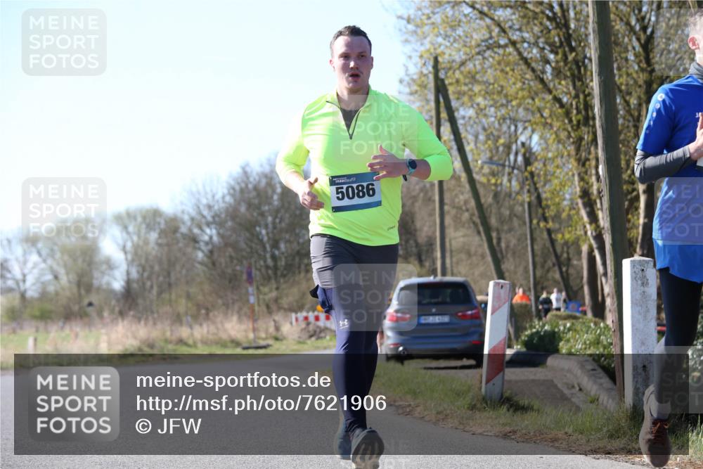 06.04.2025 - 44. Internationalen Wilhelmsburger Insellauf Jannik Wohlers http://msf.ph/oto/7621906 06.04.2025 10:15:55 Laufen 5086 meine-sportfotos.de