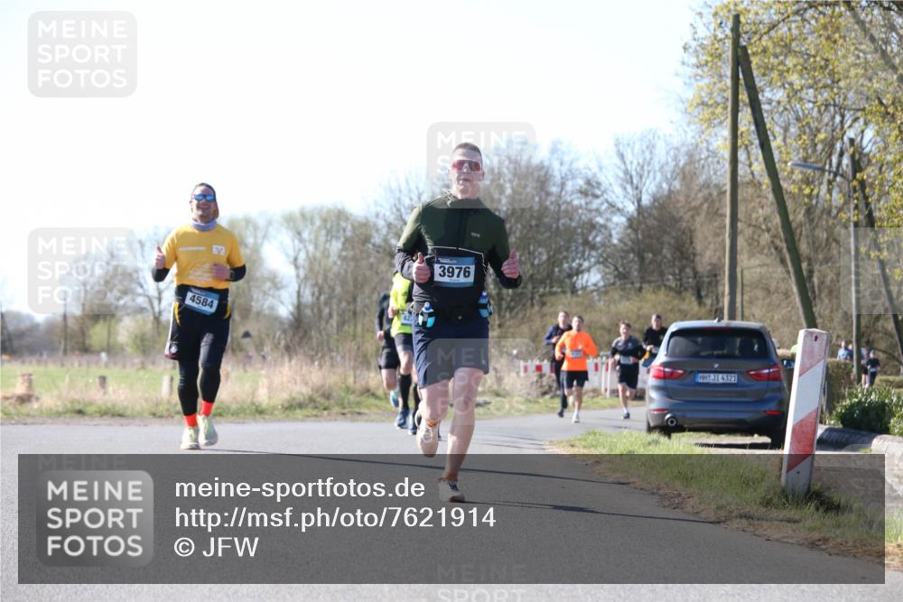 06.04.2025 - 44. Internationalen Wilhelmsburger Insellauf Jannik Wohlers http://msf.ph/oto/7621914 06.04.2025 10:16:07 Laufen 4584, 3976, 31, 4321 meine-sportfotos.de