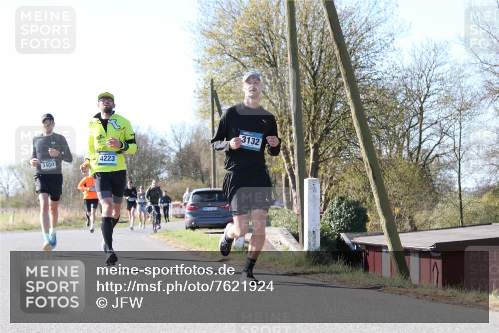 06.04.2025 - 44. Internationalen Wilhelmsburger Insellauf Jannik Wohlers http://msf.ph/oto/7621924 06.04.2025 10:16:12 Laufen 4223, 3400, 3132 meine-sportfotos.de