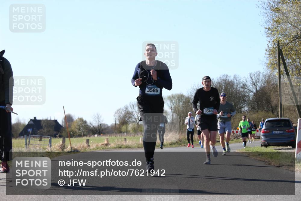 06.04.2025 - 44. Internationalen Wilhelmsburger Insellauf Jannik Wohlers http://msf.ph/oto/7621942 06.04.2025 10:16:21 Laufen 3585, 4242, 3545, 3092, 4321 meine-sportfotos.de