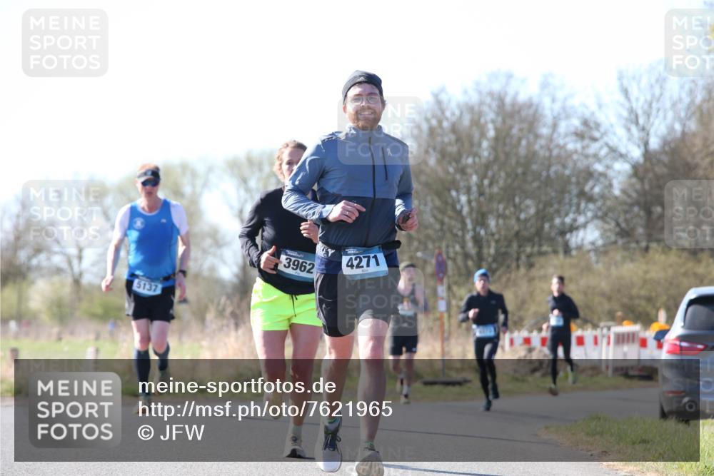 06.04.2025 - 44. Internationalen Wilhelmsburger Insellauf Jannik Wohlers http://msf.ph/oto/7621965 06.04.2025 10:16:33 Laufen 5137, 3962, 4271 meine-sportfotos.de