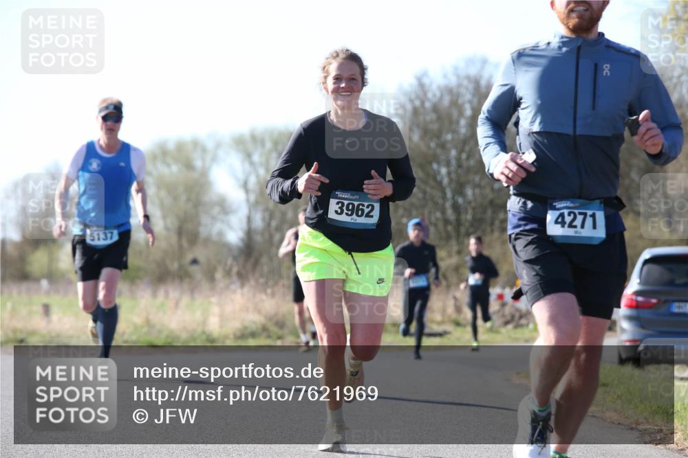 06.04.2025 - 44. Internationalen Wilhelmsburger Insellauf Jannik Wohlers http://msf.ph/oto/7621969 06.04.2025 10:16:34 Laufen 5137, 50, 3962, 4271 meine-sportfotos.de
