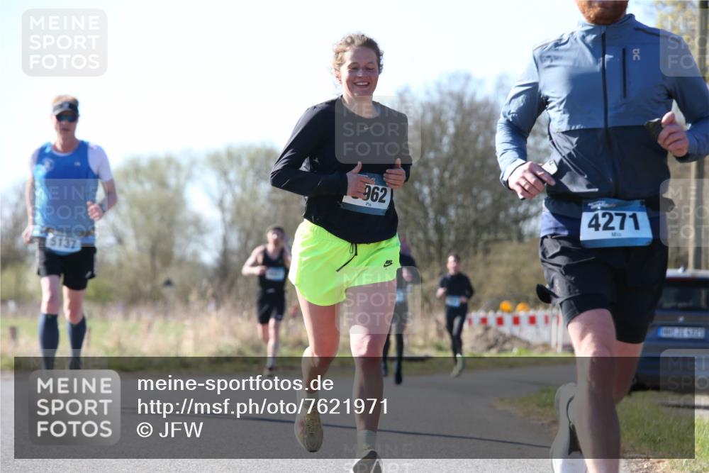 06.04.2025 - 44. Internationalen Wilhelmsburger Insellauf Jannik Wohlers http://msf.ph/oto/7621971 06.04.2025 10:16:35 Laufen 5137, 50, 962, 4271 meine-sportfotos.de